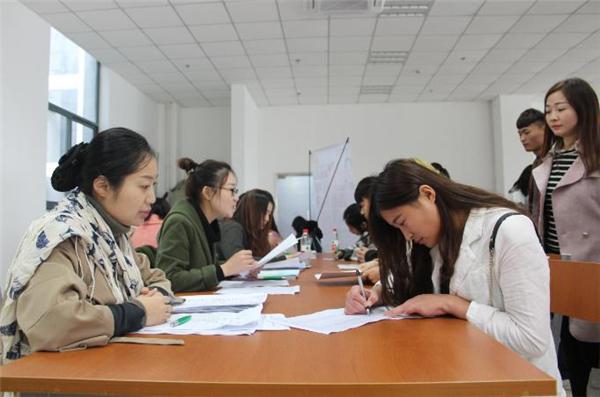 2021大学排名已出，财经类院校大洗牌，上海财大力压中央财大