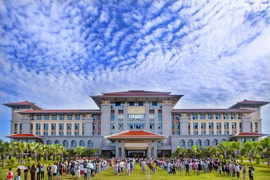 新疆师范大学分数线（排名不高）