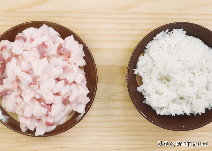 猪油拌饭做法（鲜香不腻简单营养的猪油拌饭教程）