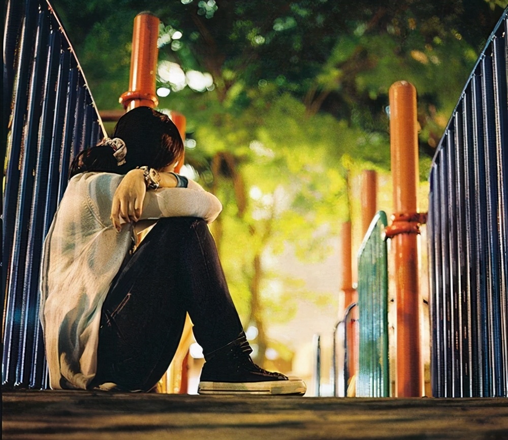 劝你坚强的人建议你远离：学会同自己和解，你才会被世界温柔以待