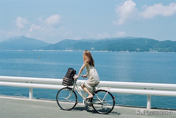 七月流火，触之无痕，掩不住的繁华，遮不住的锦绣