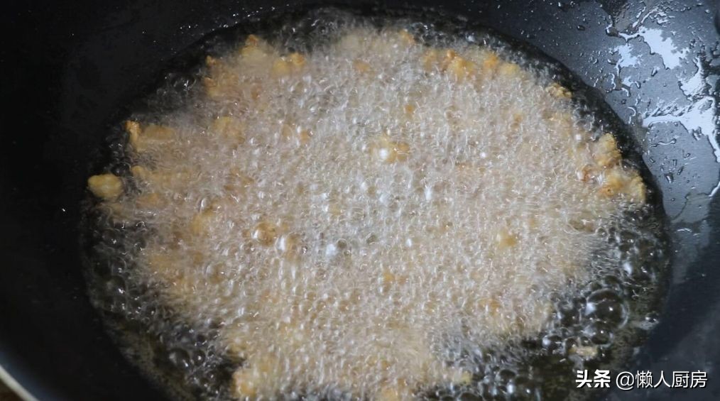 没想到掌中宝是鸡的这个部位，教你做香酥鸡软骨，干香有嚼劲