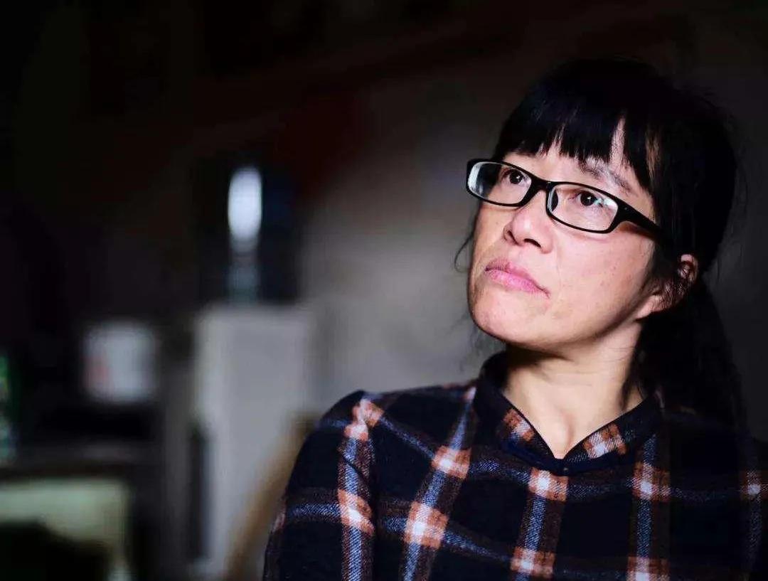 现代争议最大的女诗人"余秀华"①