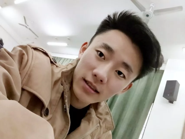 山东师范大学物理与电子科学学院（山东男神学霸）