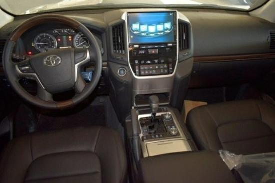 柴油版陆巡—19款丰田酷路泽4500柴油顶配全面解析