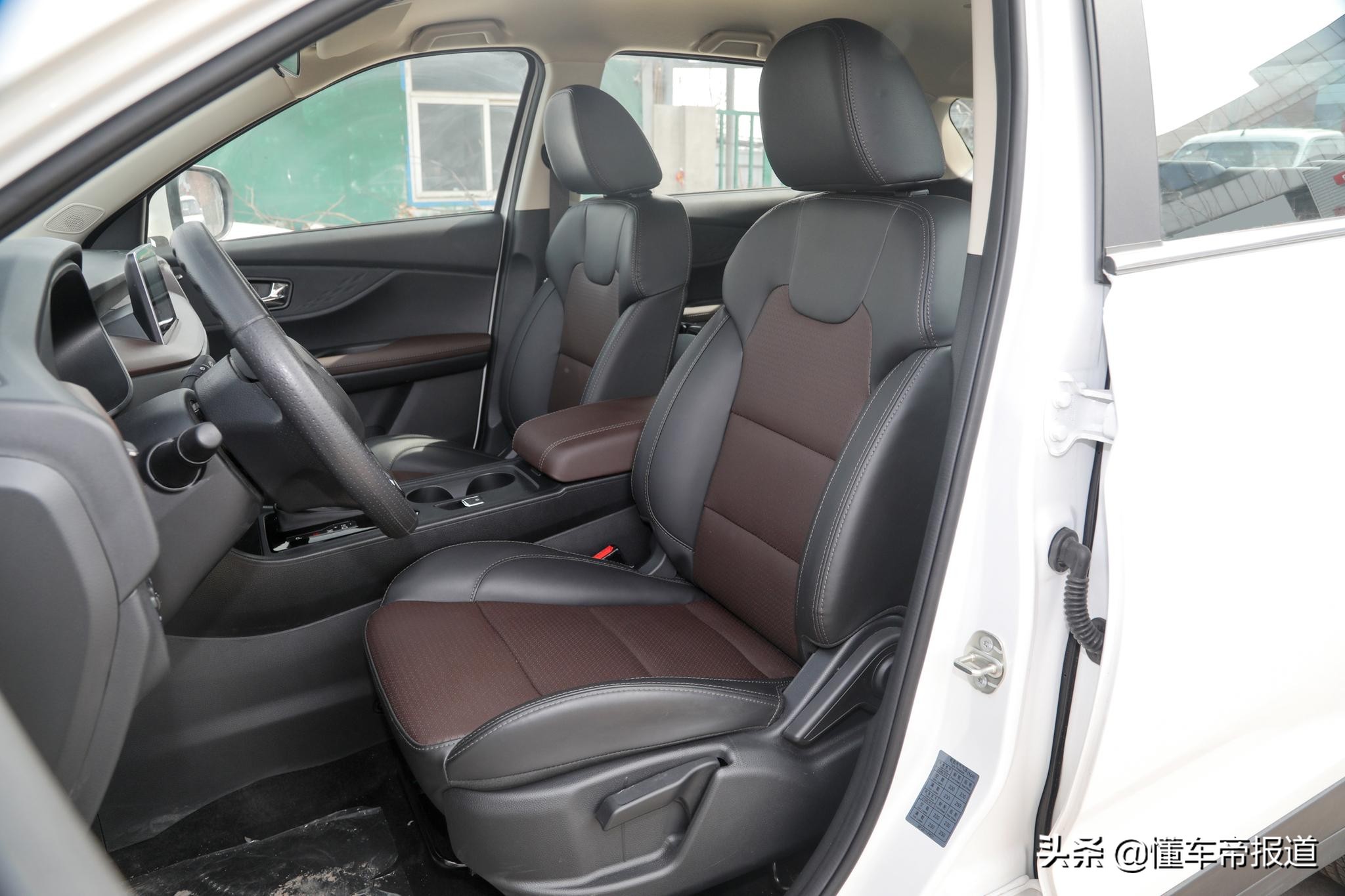 新车｜售6.79万-7.89万元 新款风光S560正式上市