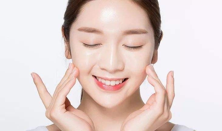 女人精致都是保养出来的，坚持以下4种保养方法，做好了优雅到老