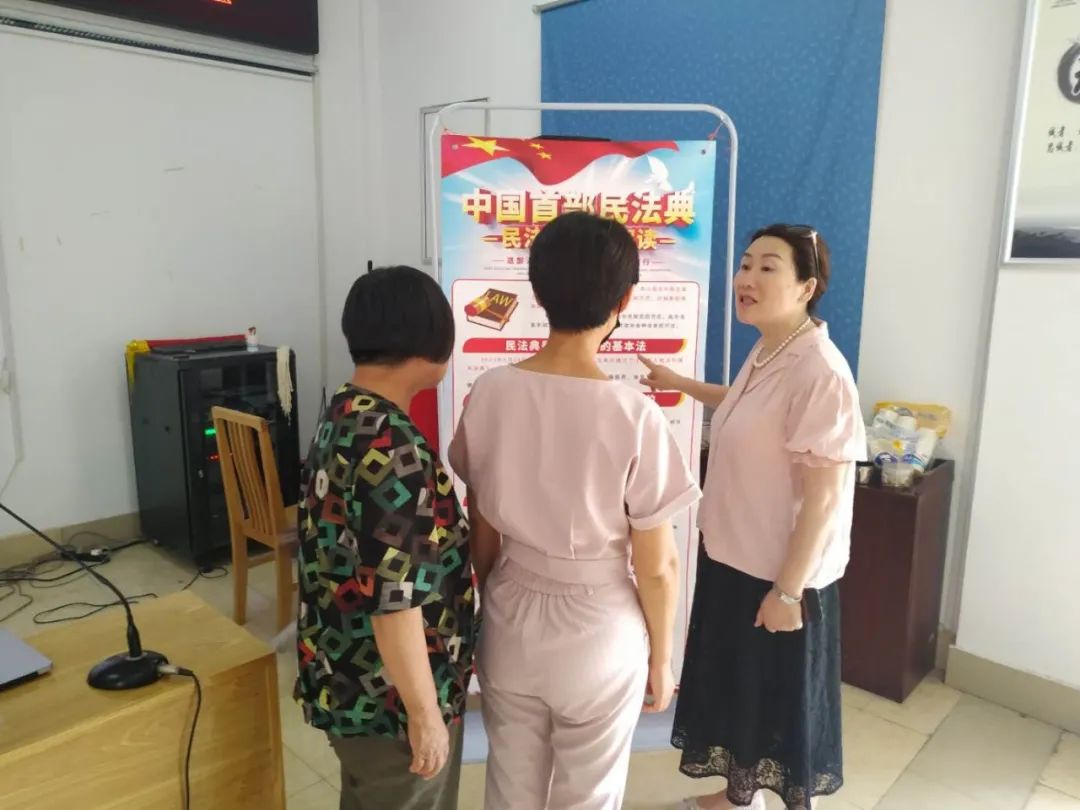 泰州：党员律师进网格，当好“八大员”