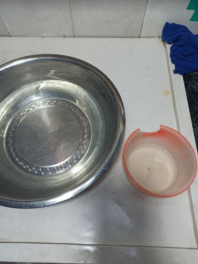 干洗店是如何水洗皮草，为大家分享一下。