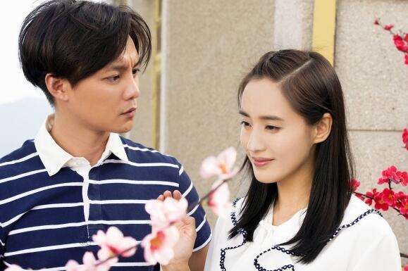 王智：7岁习武少林拳，和佟丽娅同班，中戏毕业后却跑去当了村官