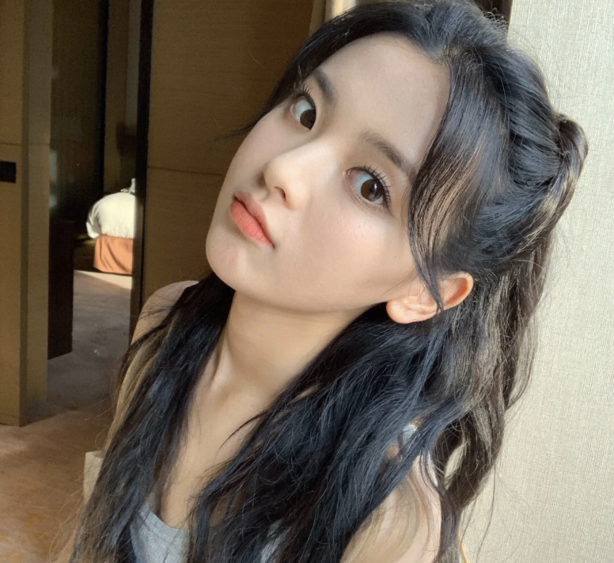 可谓是整体的点睛之笔,特别是对于经常化妆的女生来说,嘴唇的形状更