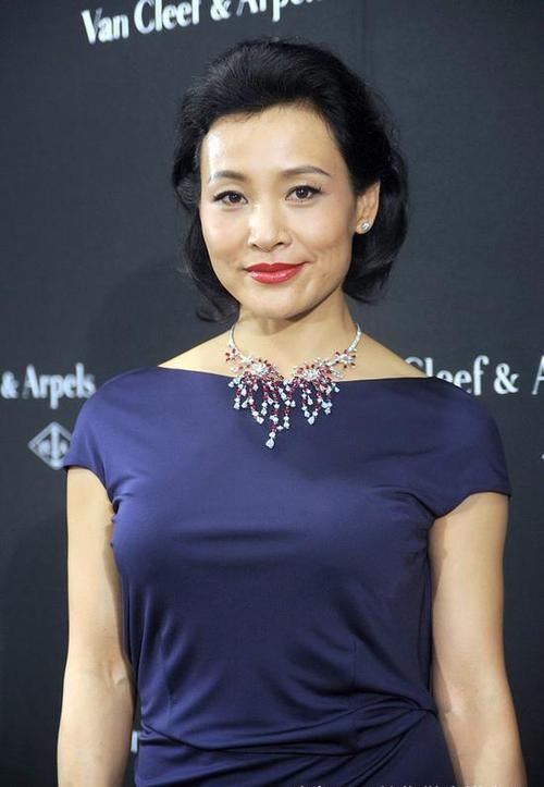 最年轻百花奖得主,首位登上奥斯卡的华裔女演员,为何将养女送人