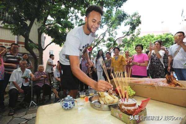 哪些nba球星来过开讲啦(NBA球员来中国不为了篮球？邓肯玩改装车游长城，安德森认祖归宗)