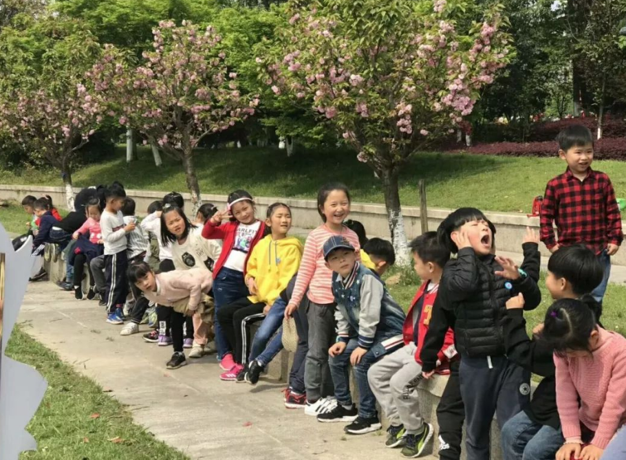 大学生秋游总结（当春游变成）