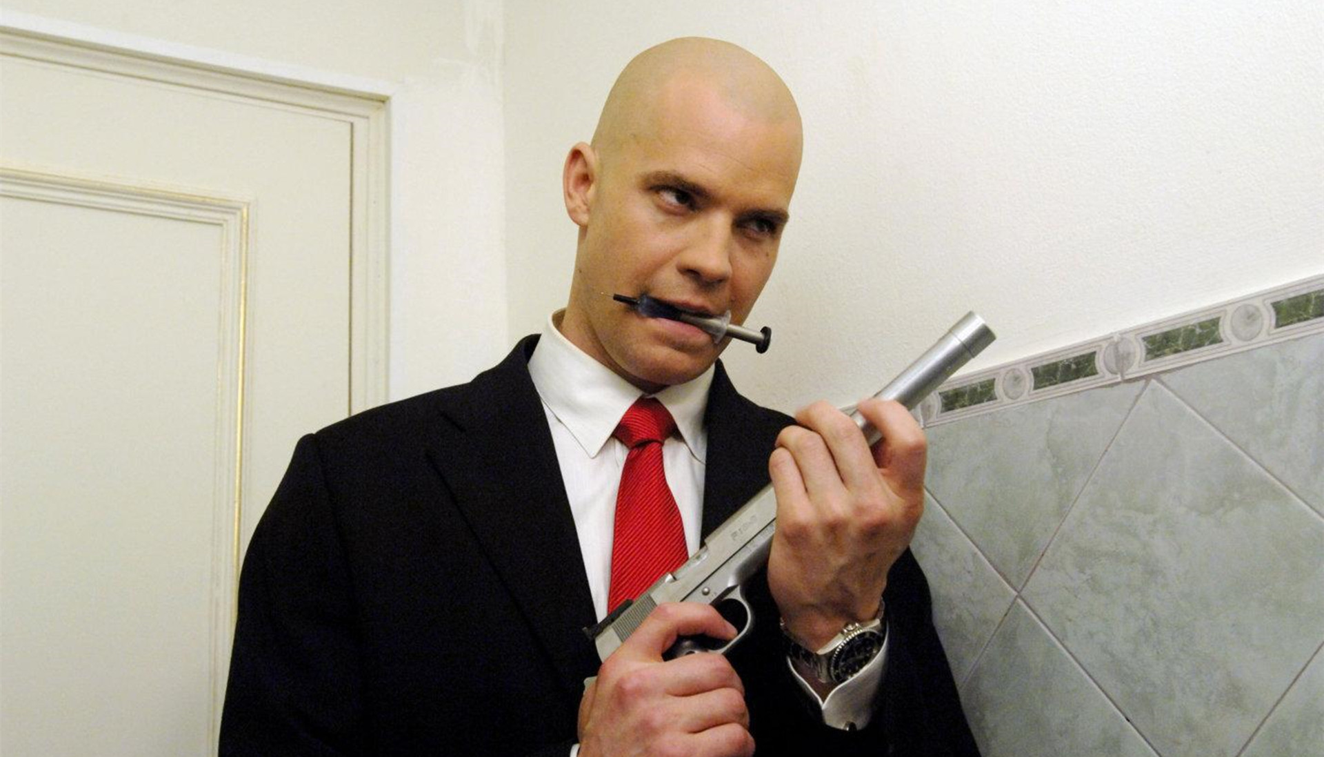 别被电影给骗了,现实中没几个人愿意当杀手