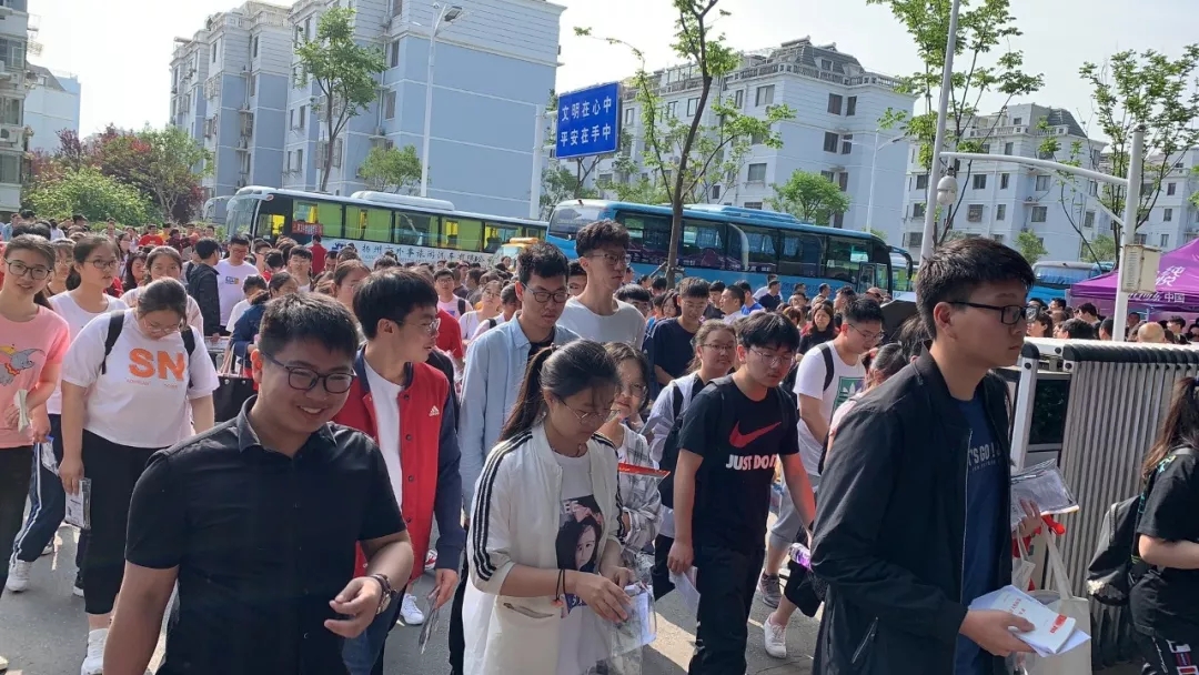 2019江苏高考作文题出炉！看完五味杂陈啊