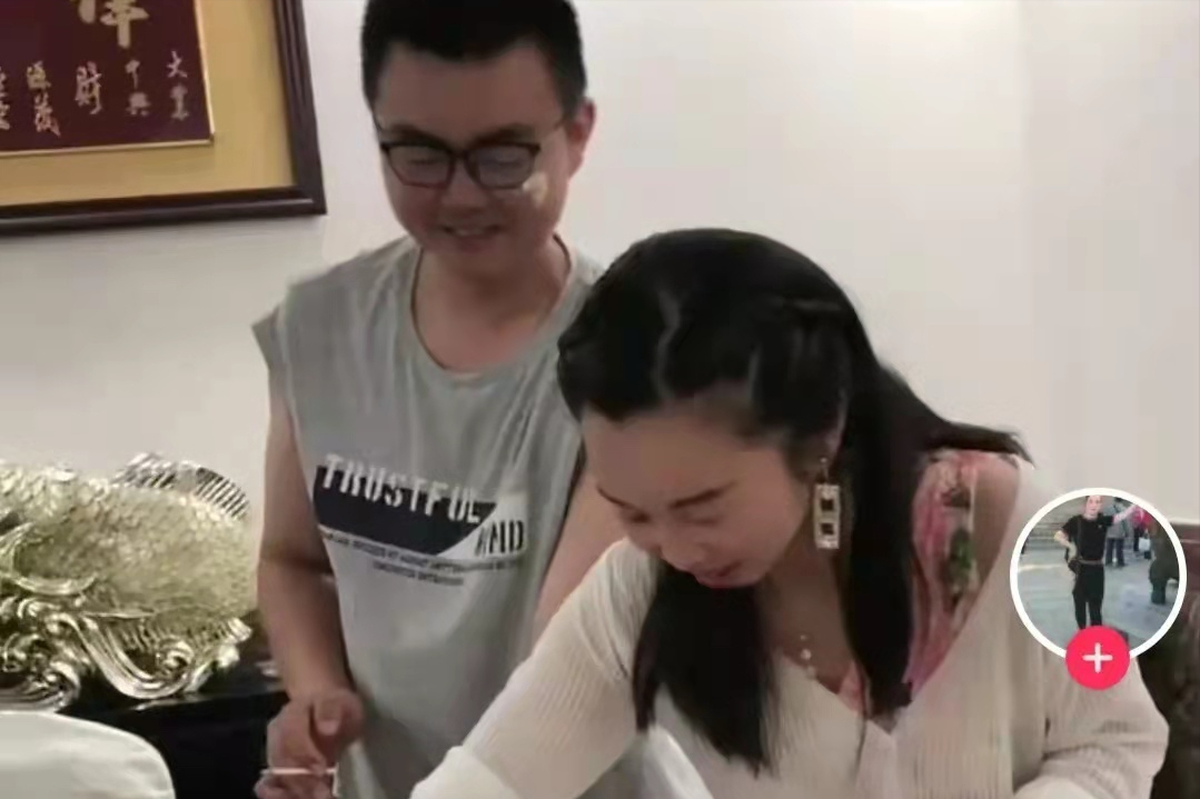 错换人生28年新进展，羞涩草1721，浮出水面？