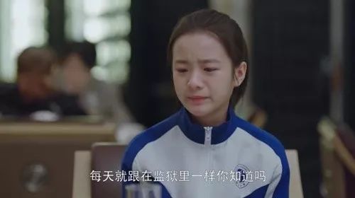 又一起高中生弑母案：全职陪读妈妈为啥吃力不讨好