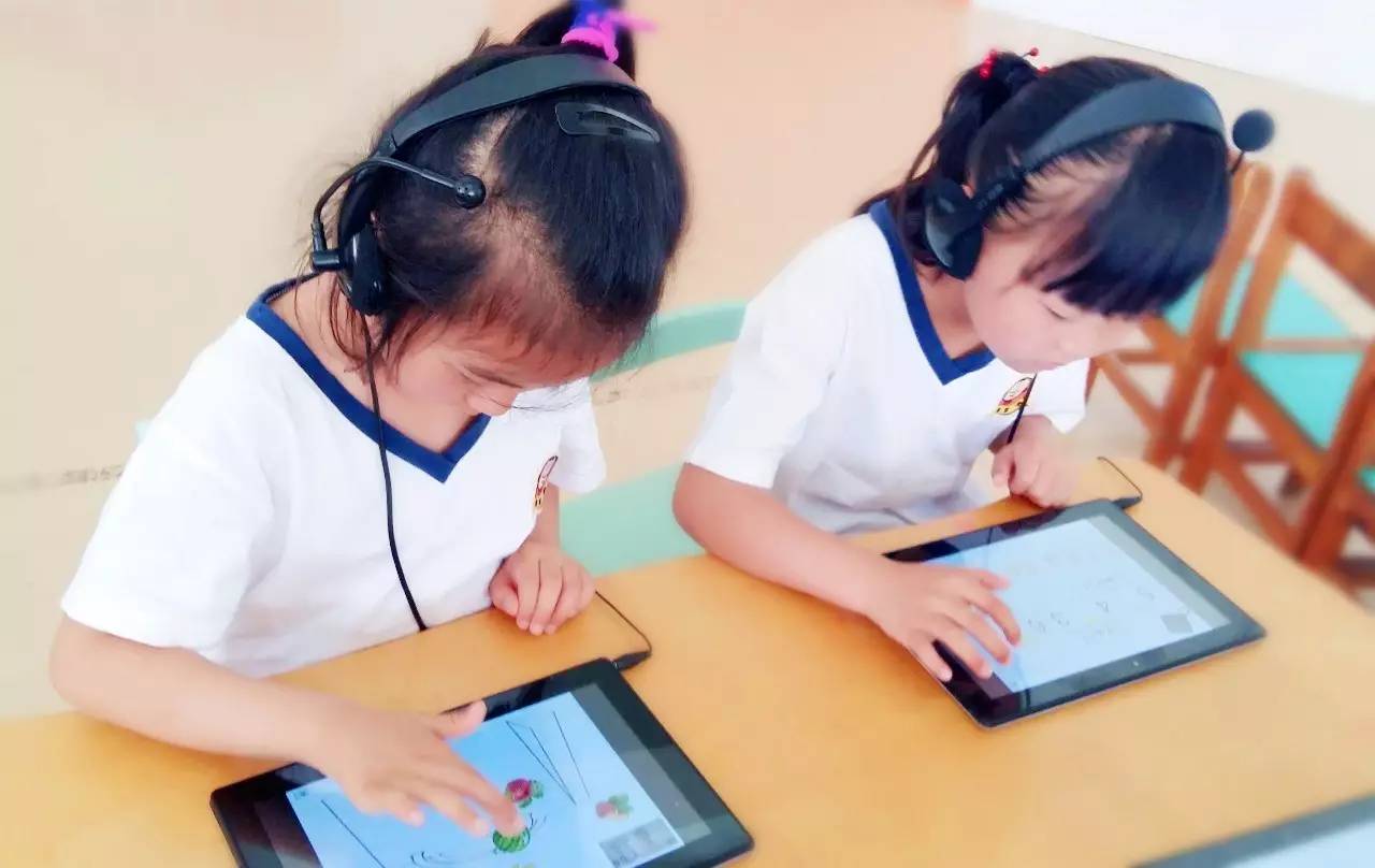 北京状元曹婧怡713分：“吃透”历史的孩子，到底赢在哪里？