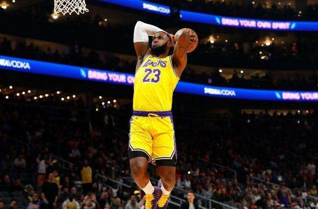 nba无限开火权的球星有哪些(NBA中拥有无限开火权的五位球员，邓肯科比上榜，榜首实至名归)