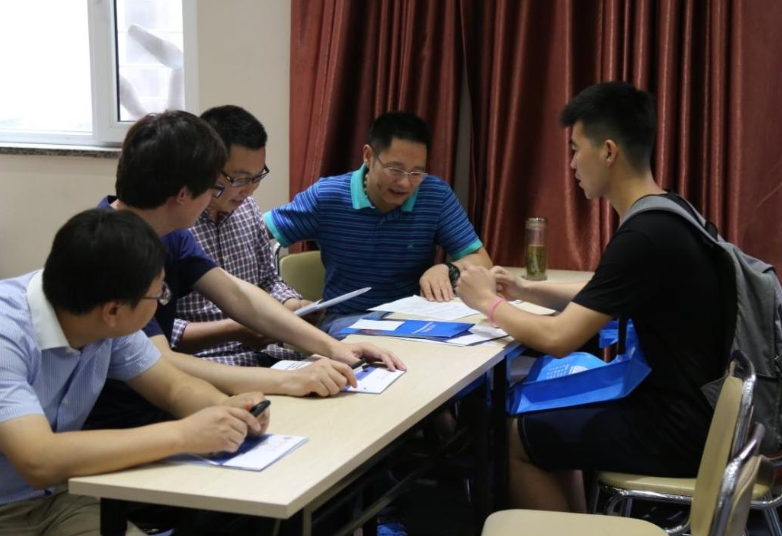 二本学生扎堆考研，初试容易复试难通过，得知原因真的很扎心