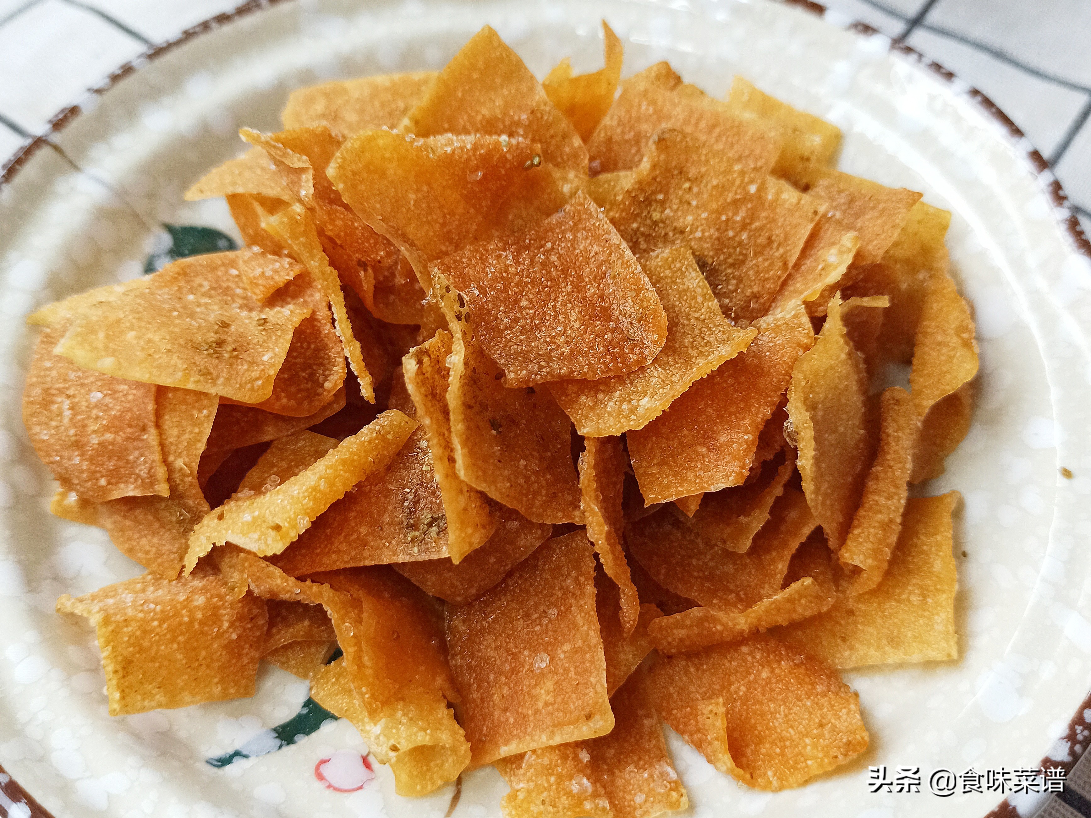 剩余馄饨皮创意料理：煎饺、面条、汤圆皮等多种美味做法