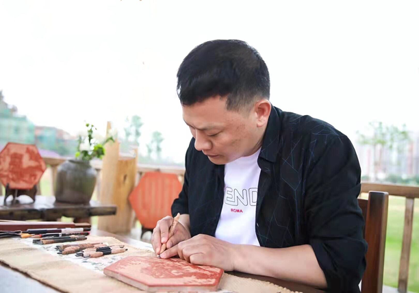 卿派磚雕創始人——曾永卿