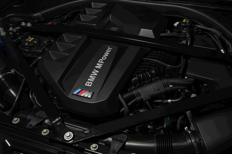 3.9秒破百的性能怪兽谁最有乐趣？奥迪RS5、宝马M3和AMG C63这样选