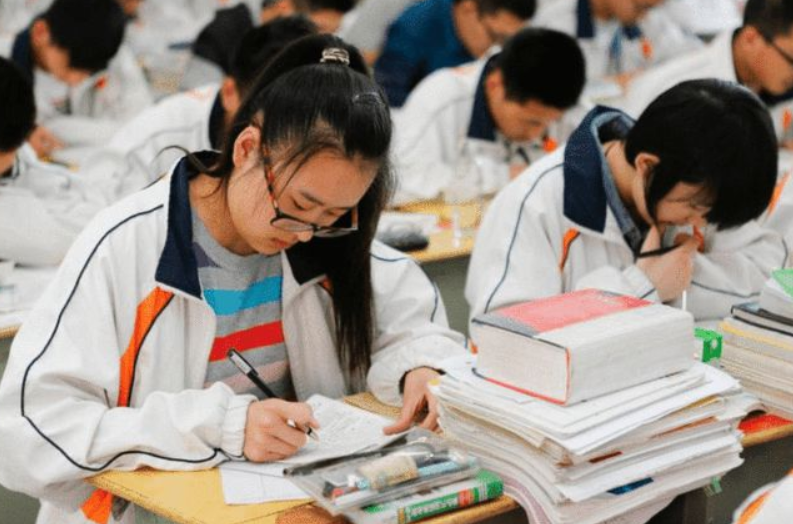 新高考选科的“最优组合”，专业覆盖面广易拿高分，赋分优势明显