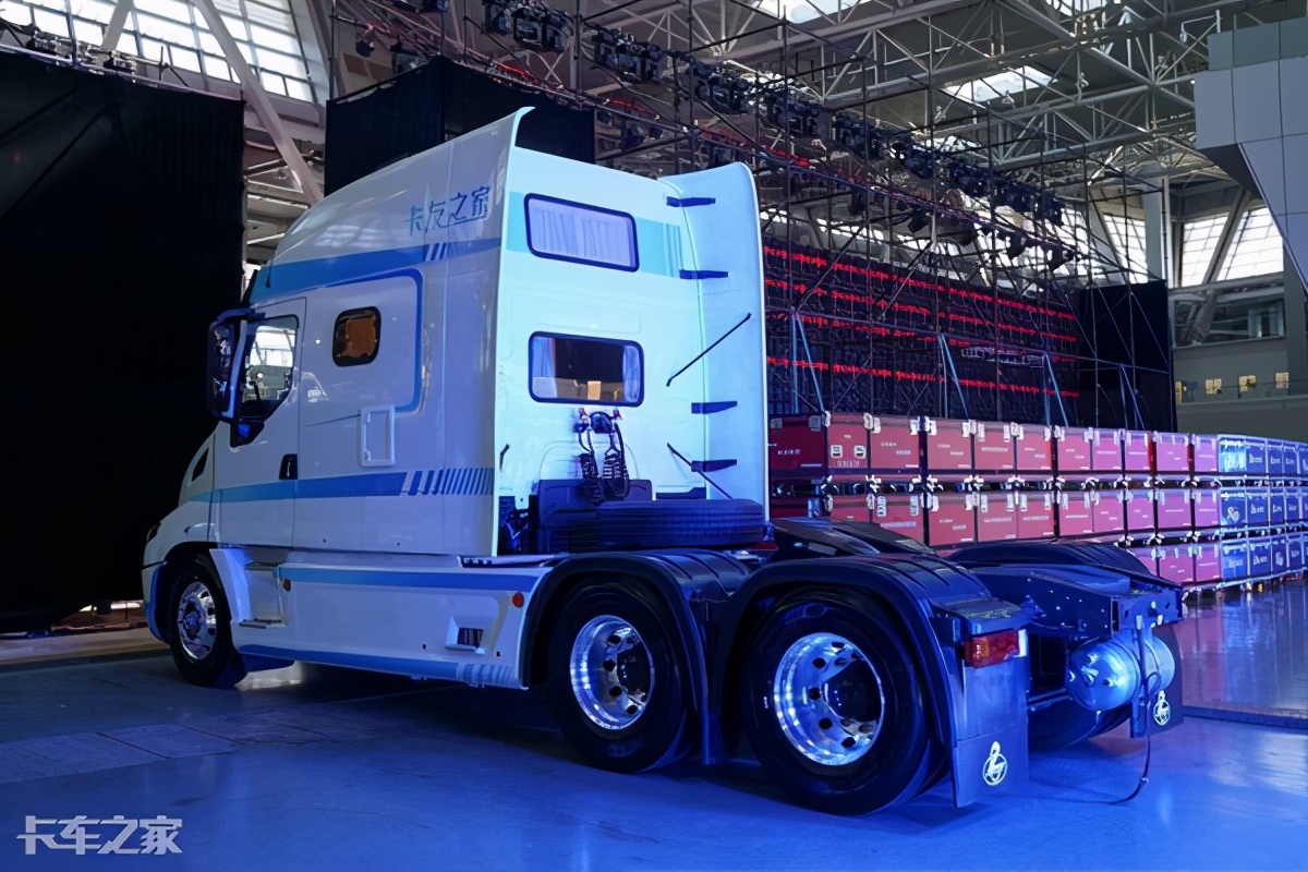 都是房车，T7L和T7C驾驶室长度却差了75cm，它俩到底有何不同？