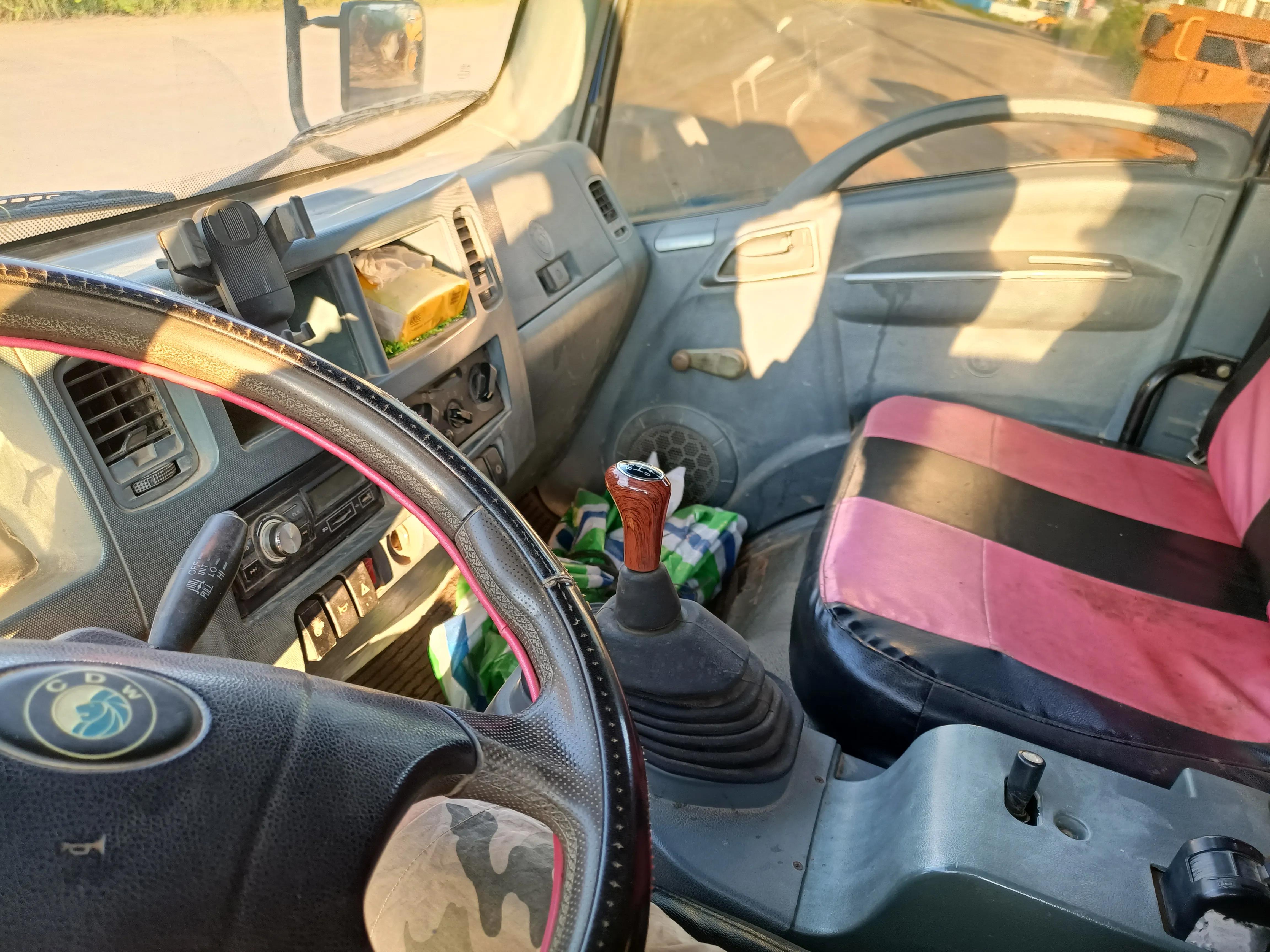 出售自卸車