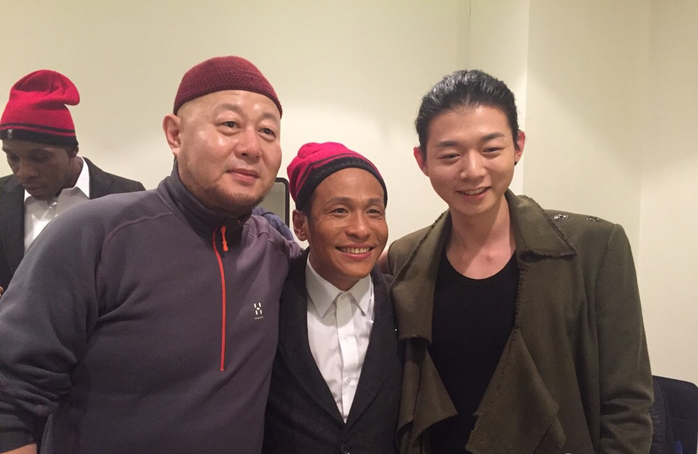 铁杆女歌迷，引领火风走出“不婚”沼泽地