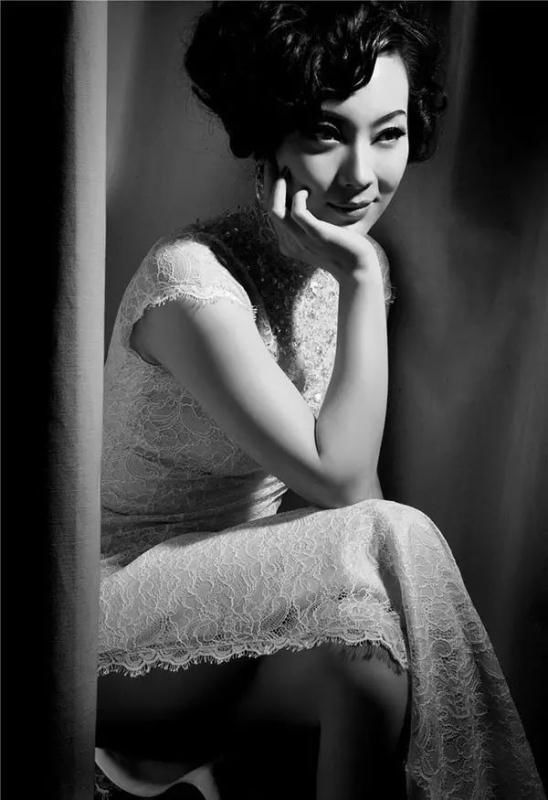 旗袍别瞎穿，太干瘪没韵味，太丰腴不遮肉，能驾驭的都是气质女神