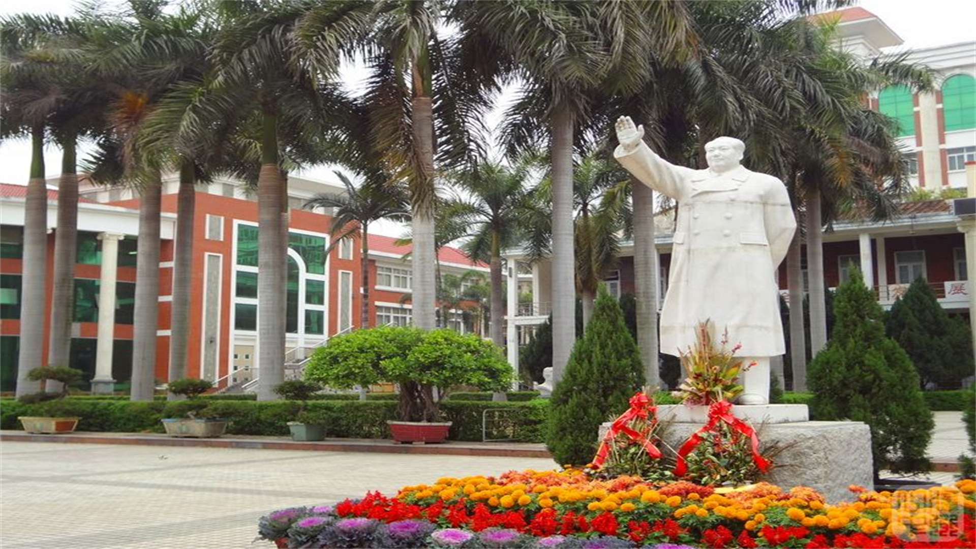 福建排名前3的“黄金”中学，重本率高，实力雄厚，家长争相报名