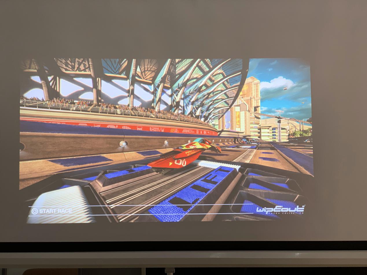 家里适合装投影机吗？你应该问该装哪款投影机