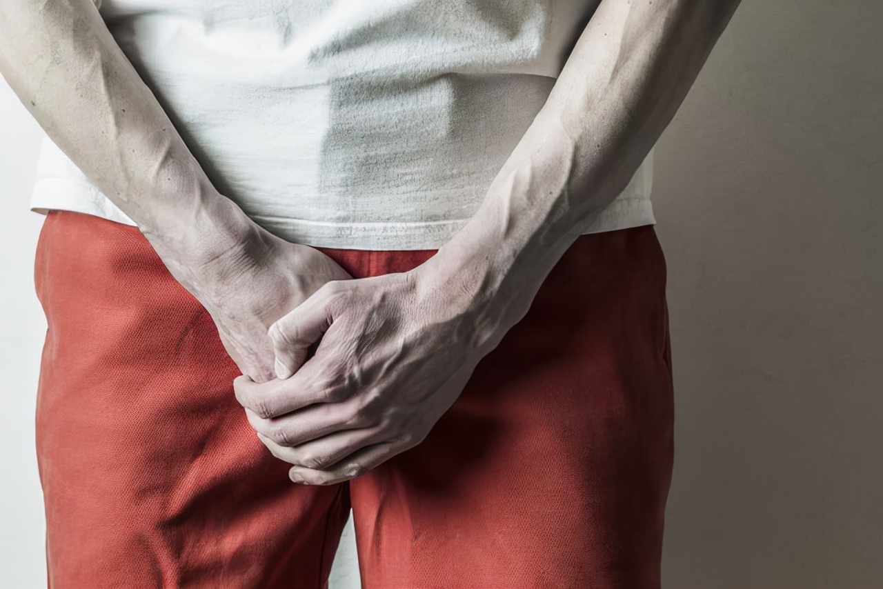 男人的内裤到底有多脏？多久换一次才好？长期不洗会滋生这些疾病