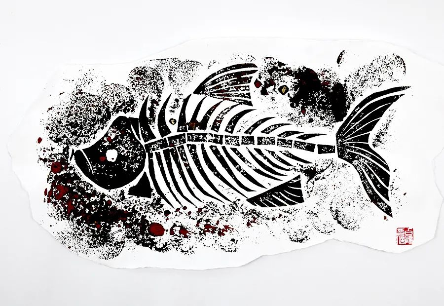 绘画教程|趣味儿童贴纸版画《有的鱼活着,有的鱼不朽》