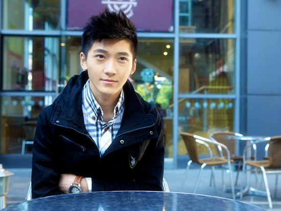 新版《还珠》尔泰，出道十年资源太虐，还在周冬雨新剧演18番男配