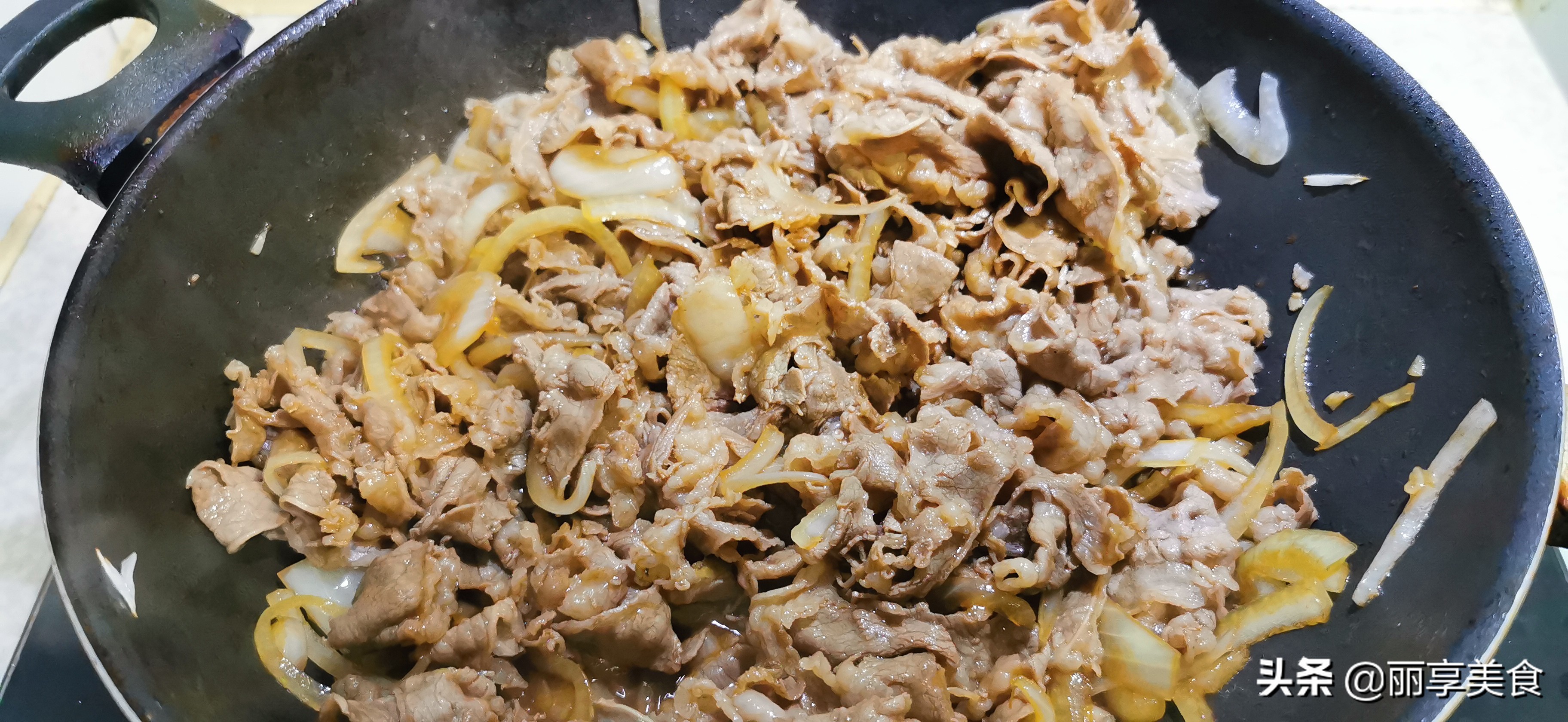 吉野家牛肉饭家庭版做法，步骤简单，鲜香味美，好吃又解馋，真香