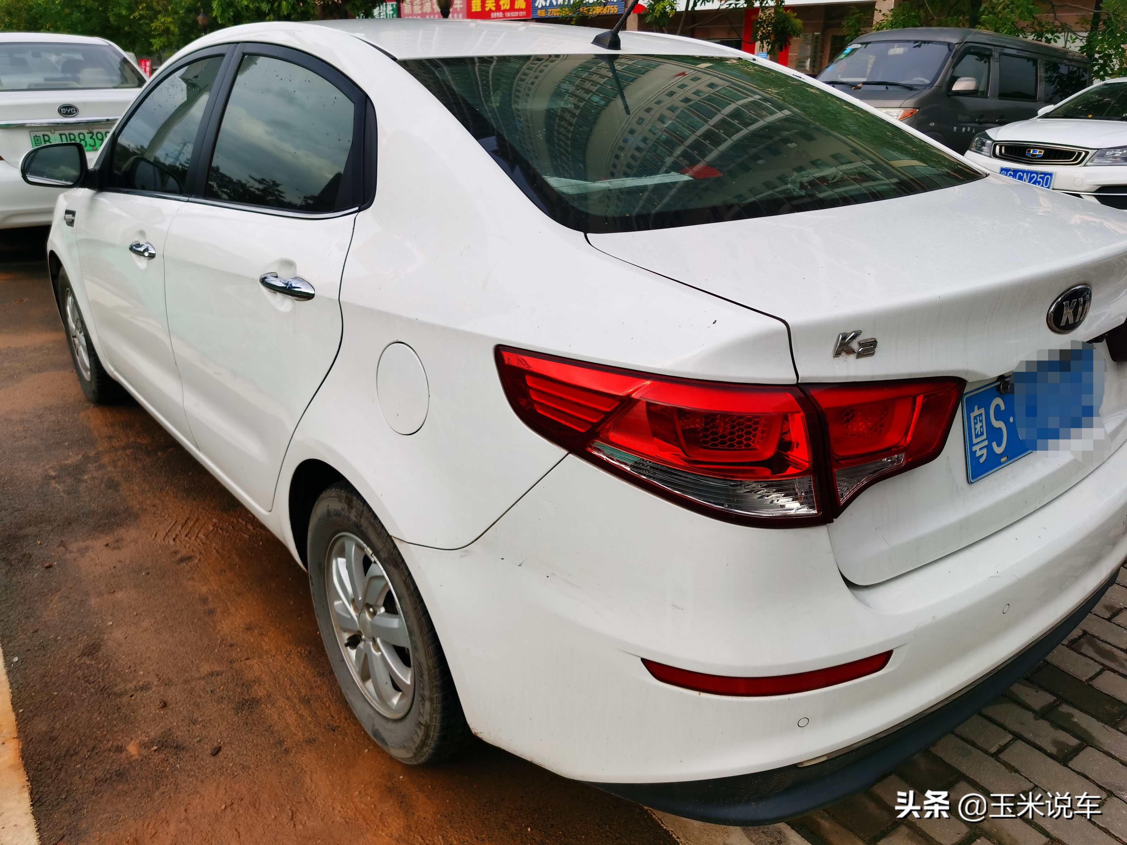 12年起亚k2二手车价格车龄小又便宜的合资车有没有