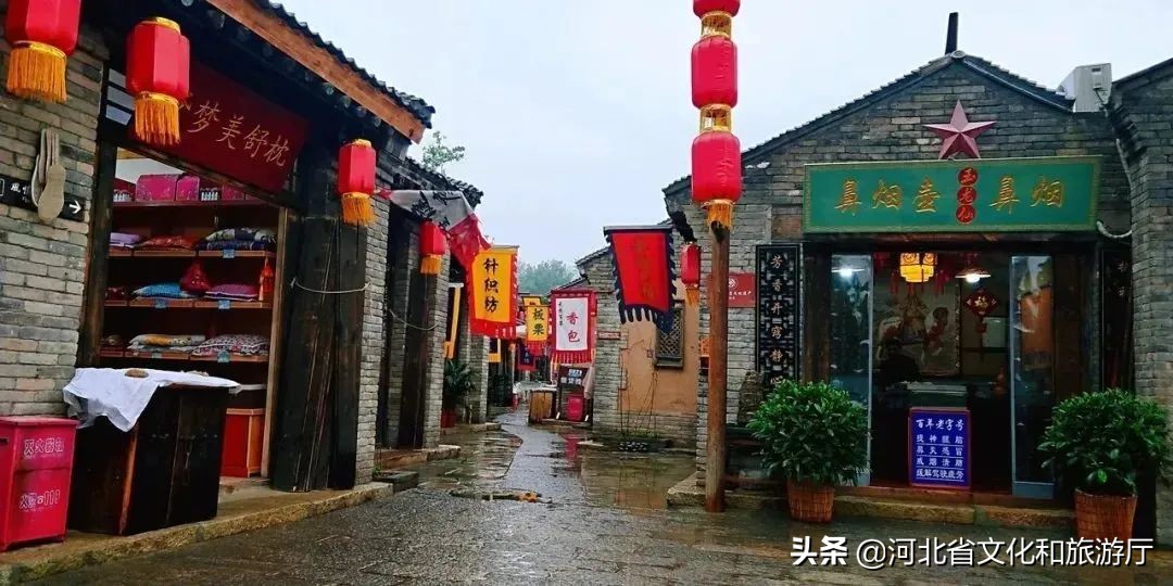 寻一处安逸，静听雨落，细赏美景