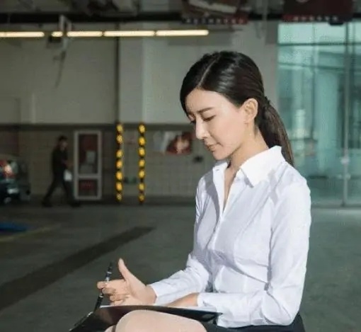 男生不愿娶的女生职业排行，空姐想娶娶不到，榜首想娶却不敢娶