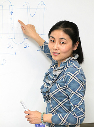 清华最年轻女博导颜宁：37岁攻克50年不解难题，奔赴美国引来骂声