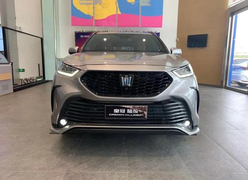 配V6引擎，降幅超3万，大众途昂:为什么还是卖不过丰田皇冠陆放？