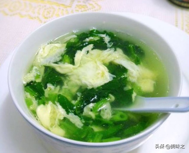 菠菜汤有几种做法(多彩口味菠菜汤赏味无限)
