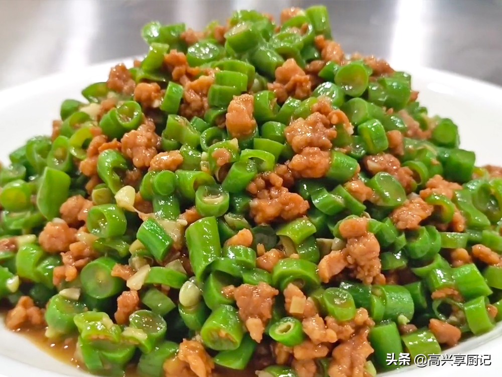 朋友聚会，分享10道下酒“硬”菜！喝酒的人喜欢用来招待宾客