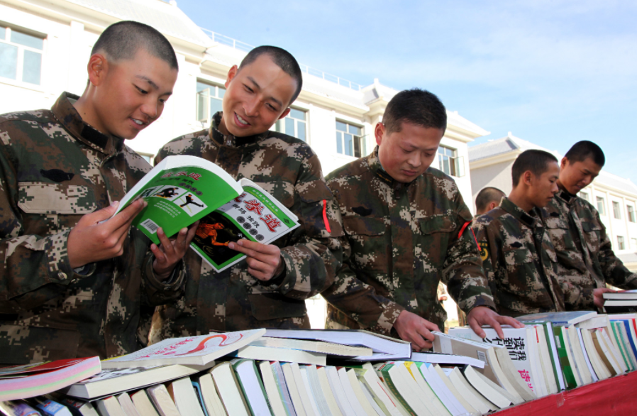 第二次征兵即将开始，大学生当兵好处更多，但要选对时机