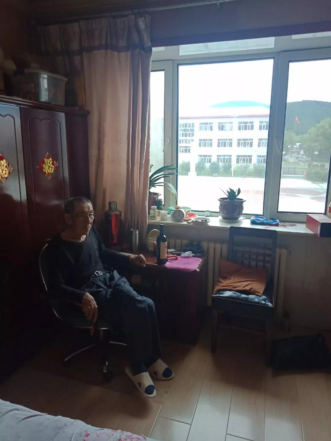 借今冬第一场雪，祭奠父亲