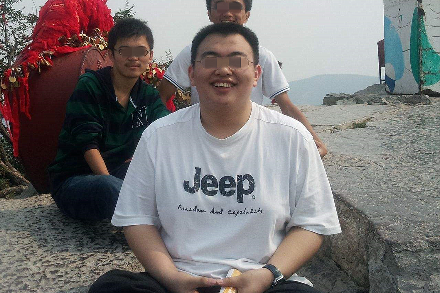 小女孩脖颈发黑，怎么洗也洗不干净，就医检查后得知真相不简单