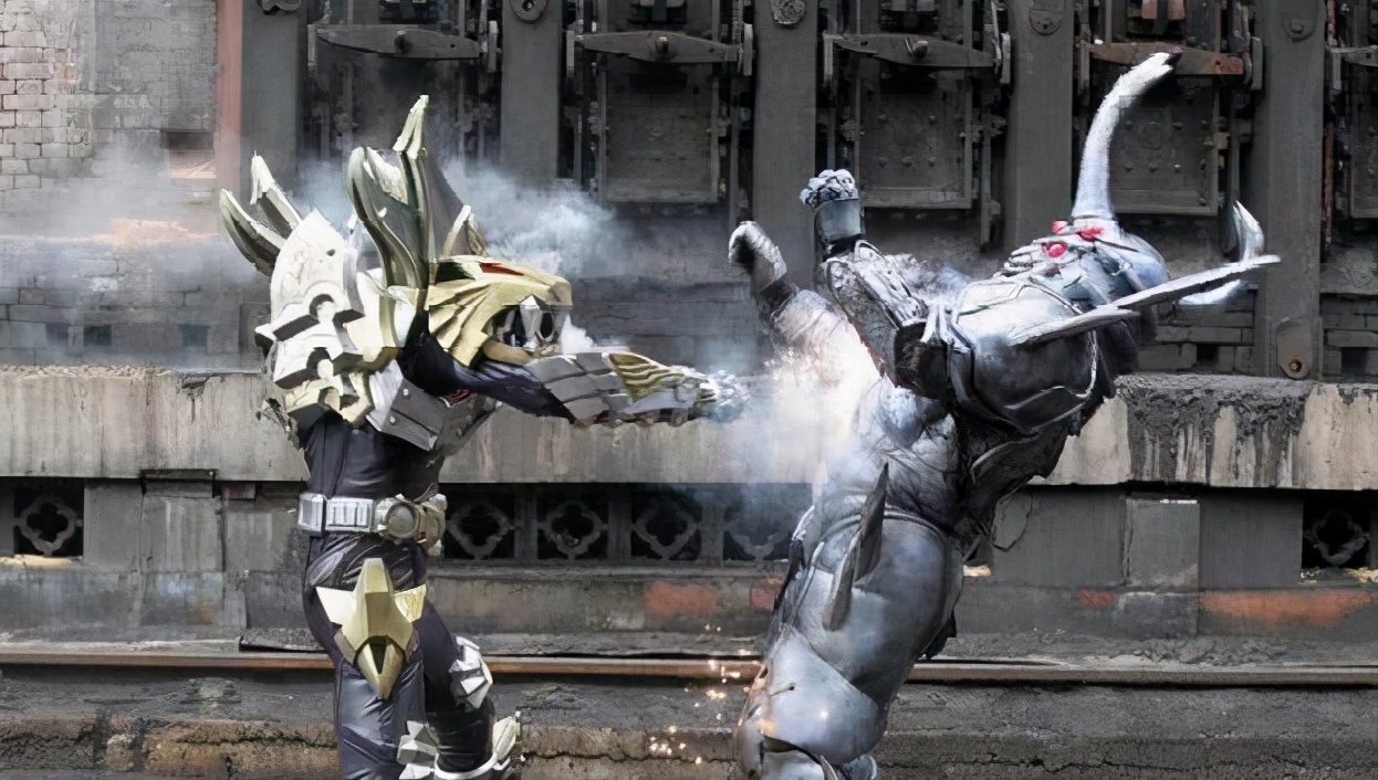 修罗铠甲为什么没有剧场版?参考帝皇铠甲得出答案,经费又不足了